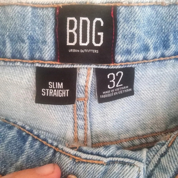 Urban Outfitters BDG Light Wash Slim Straight Jeans Raw Hem Size 32 - Picture 7 of 9